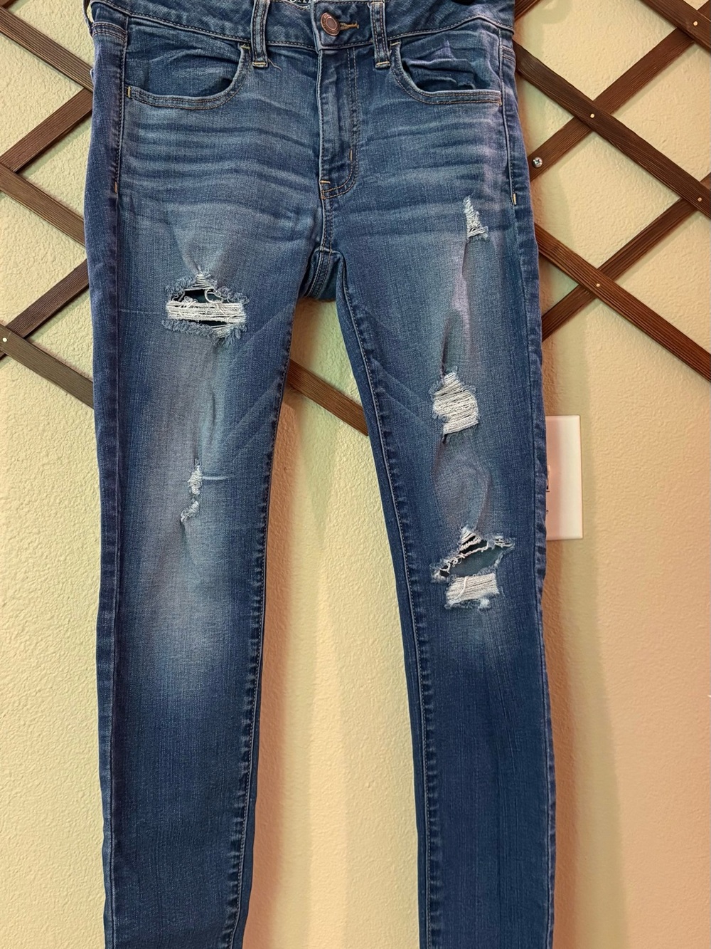 American Eagle Outfitters Dark Blue Distressed Skinny Jeans - Picture 1 of 4